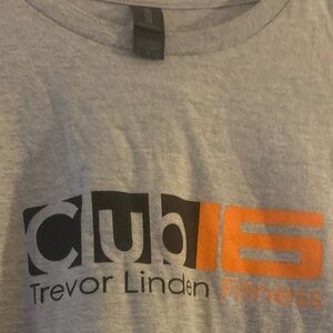 Men's Light Gray Graphic Tee with Orange Accent